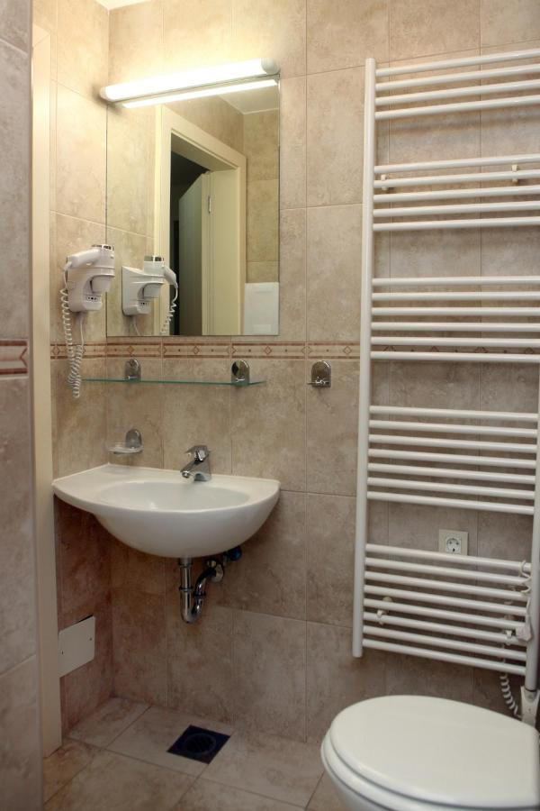 Garbin 711 Marina Apartment *